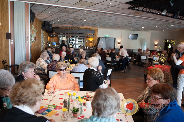 20150322 frans versteden fotografie - tilburginbeeld FRVE0744.jpg - eet met je hart lunch en creatieve workshop paastakken maken
